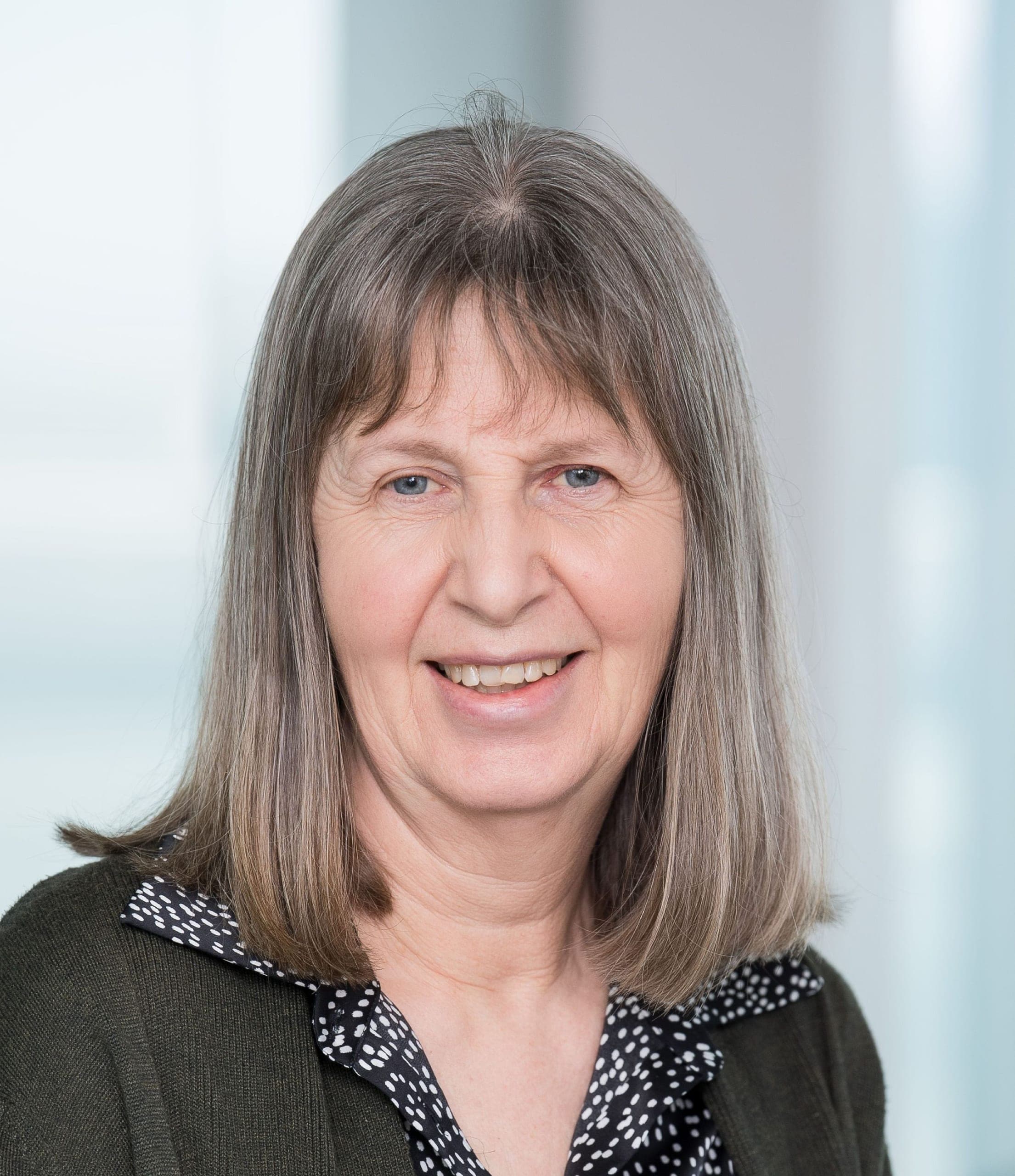 Dr Caroline Seed
